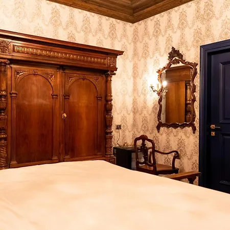 Castle Boutique Hotel *