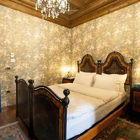 Castle Boutique * Tirana