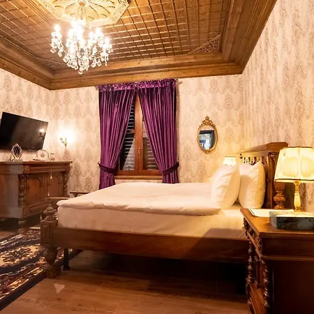 Castle Boutique * Tirana