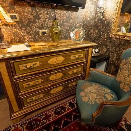 Castle Boutique * Tirana