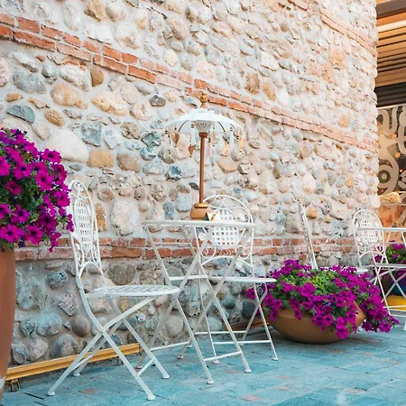 Castle Boutique * Tirana