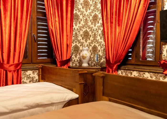 Castle Boutique Szálloda Tirana