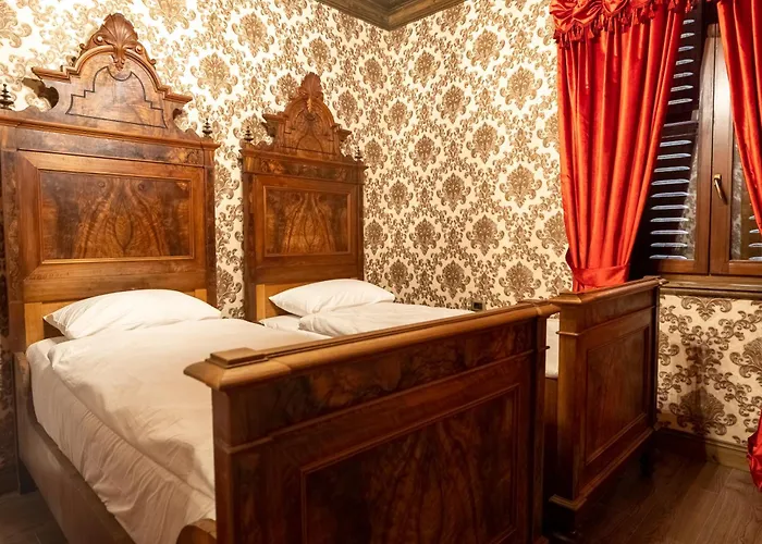 Castle Boutique * Tirana