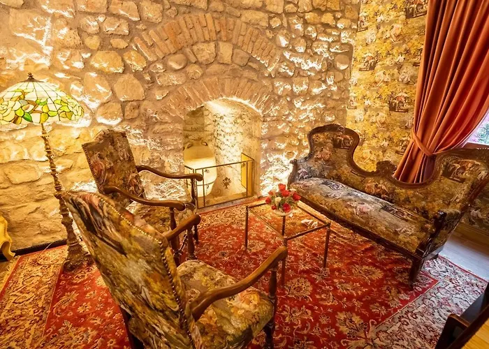 Castle Boutique Szálloda Tirana