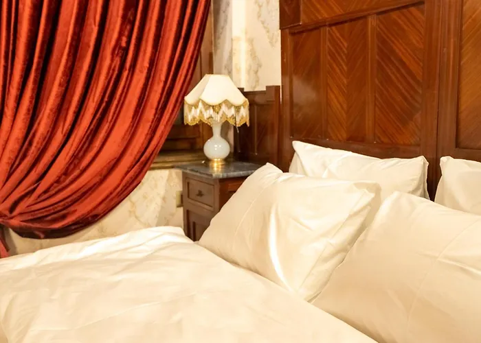 Castle Boutique تيرانا