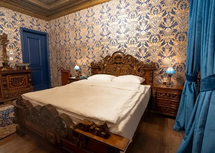 Castle Boutique * טיראנה