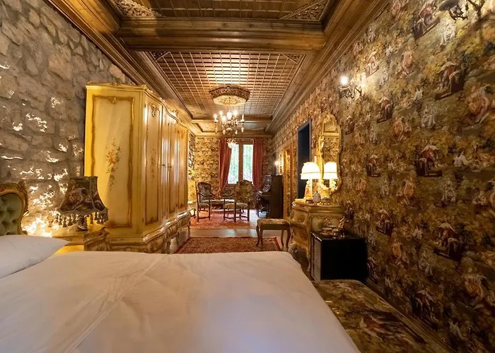 Castle Boutique فندق تيرانا